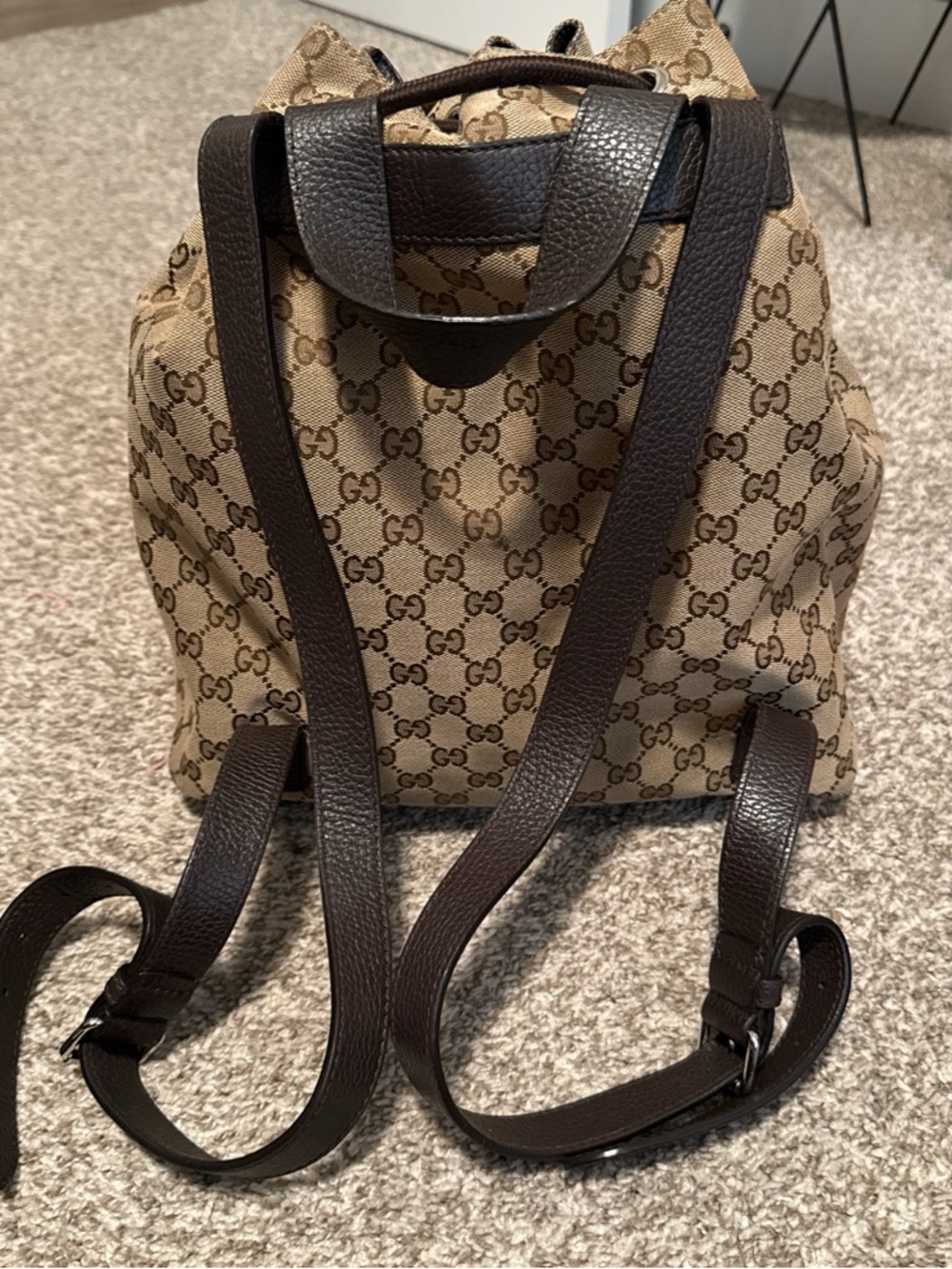 Authentic Gucci Beige and Brown GG Supreme Drawstring Backpack Bag - Picture 3 of 7